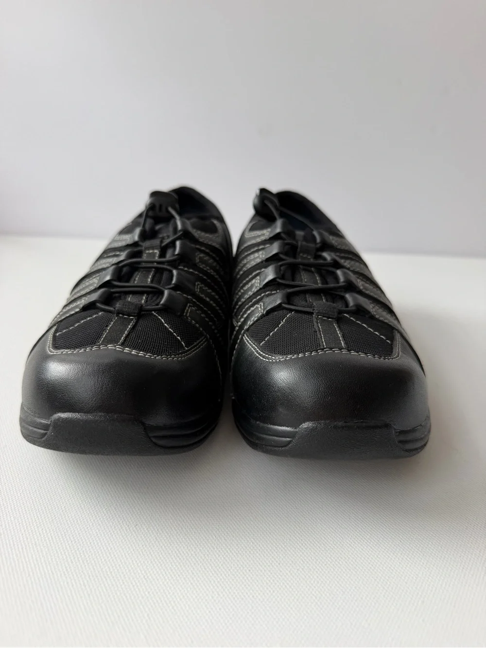 Drew Women’s 7W Wide Black Leather Mesh Comfort Walking Shoes Bungee NWOT